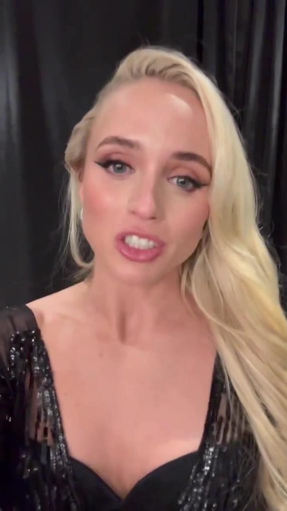 這么甜美的長相，要是不跟你說，你都不知道她也是籃球遠(yuǎn)動員